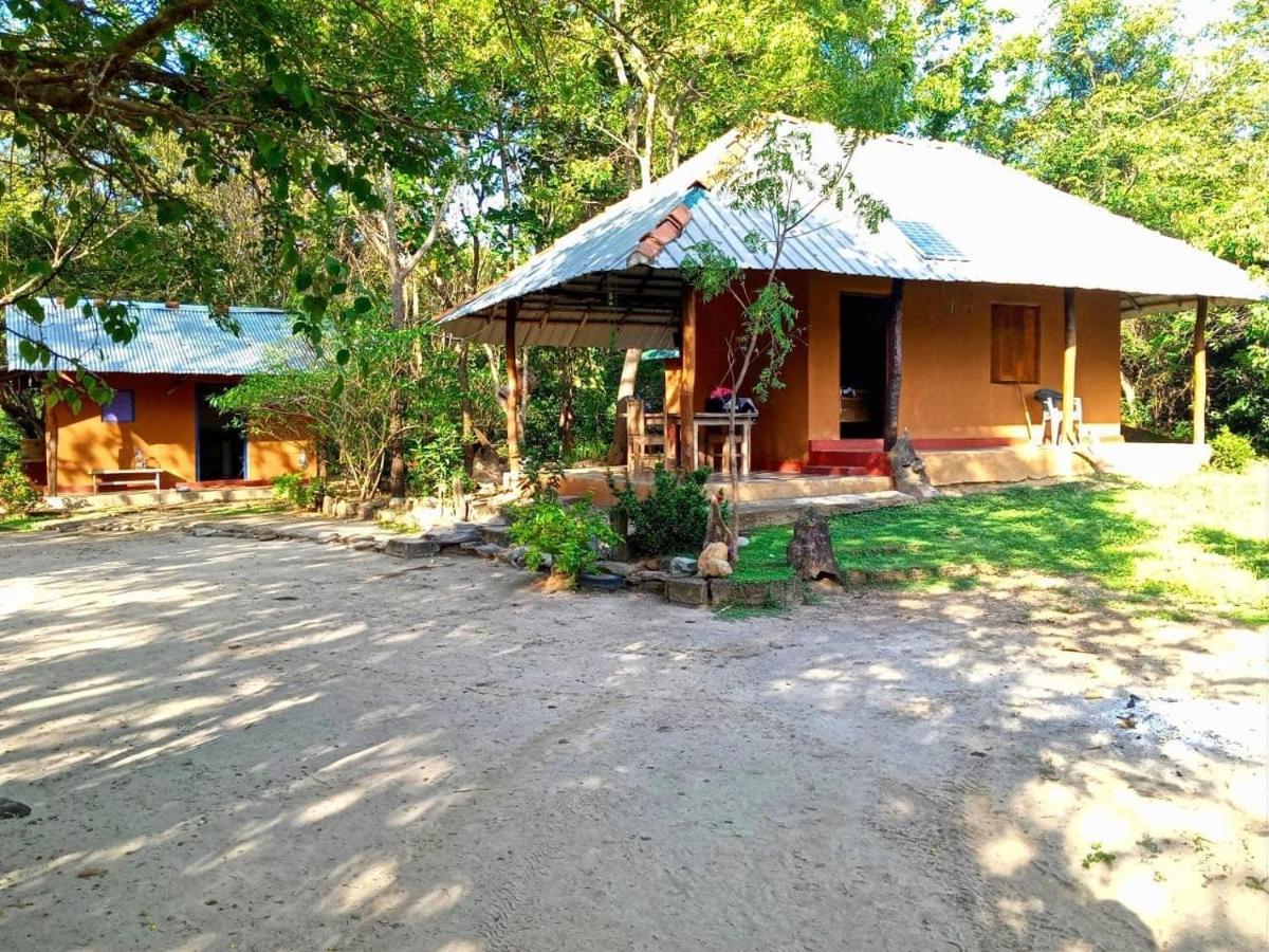 Sahana Retreat Buttala Exterior photo